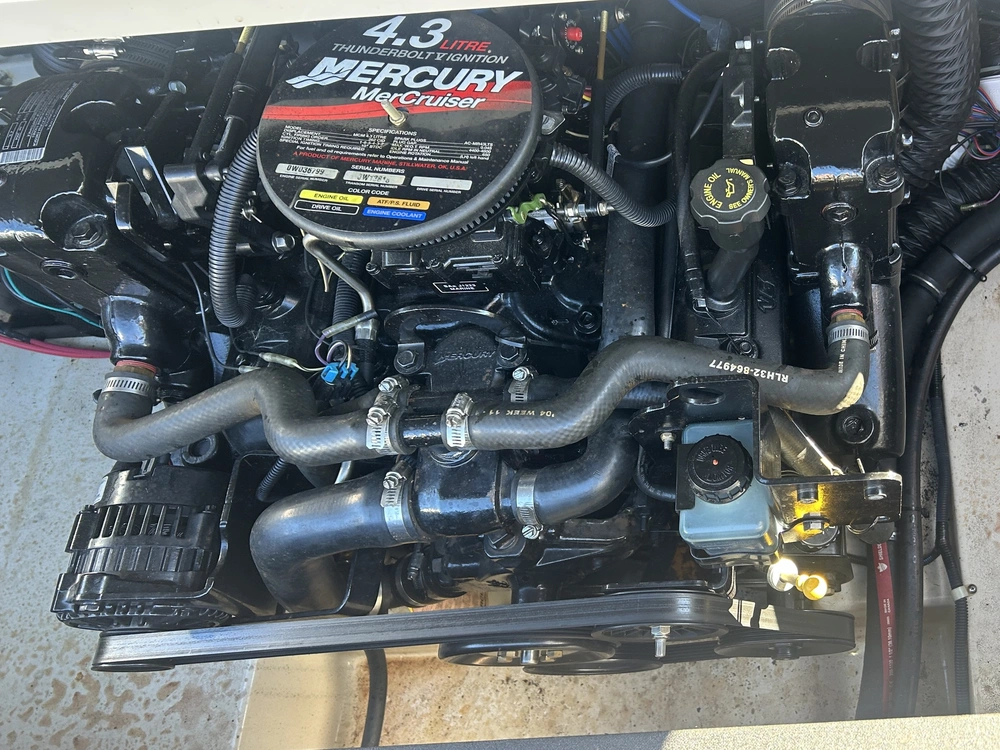 2005 Glastron Mx 185 alt