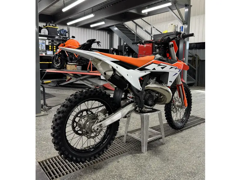 2023 KTM 250 SX thumbnail 2