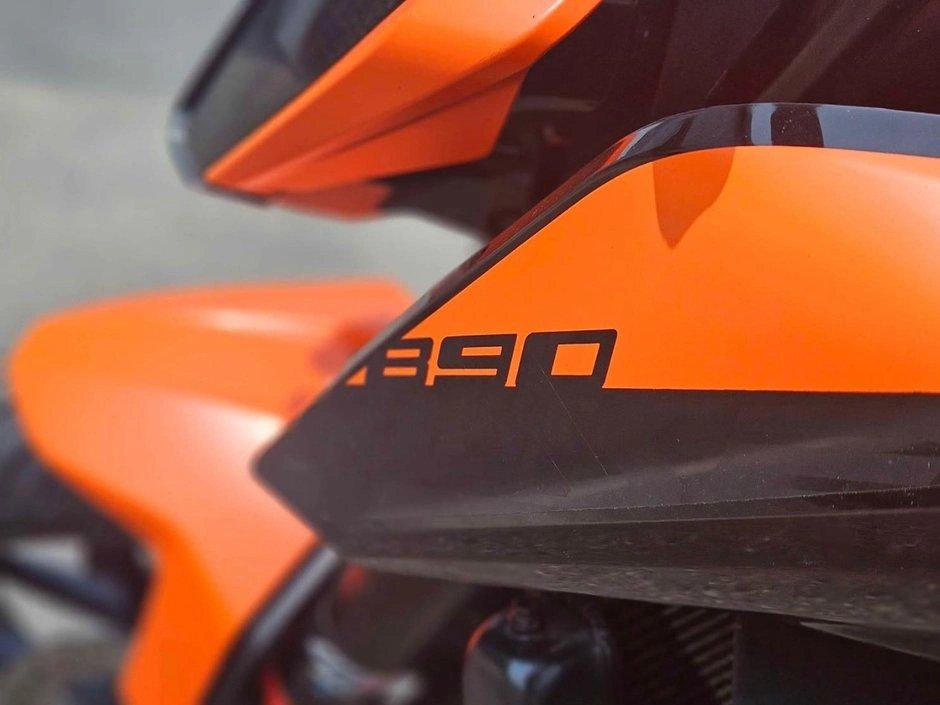 Ktm Duke 890 2022 alt