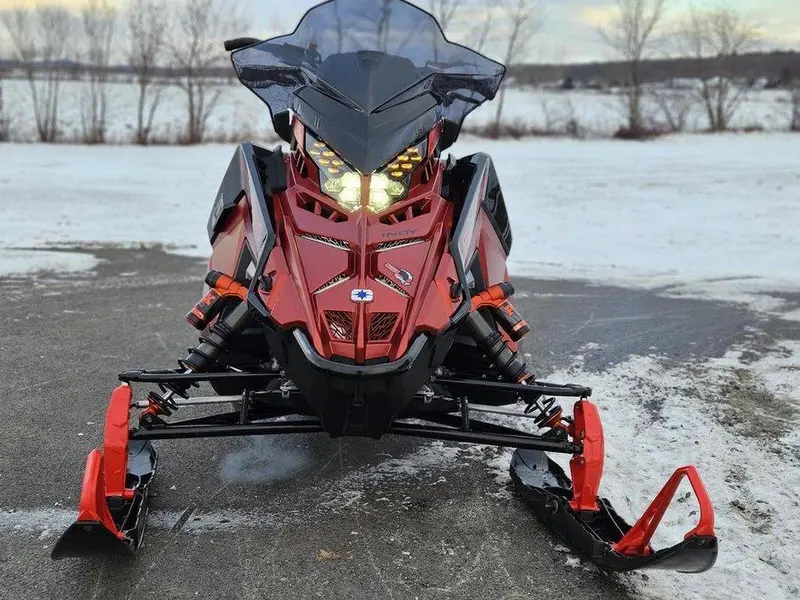Polaris PATRIOT BOOST INDY VR1 137 DYNAMIX 2025