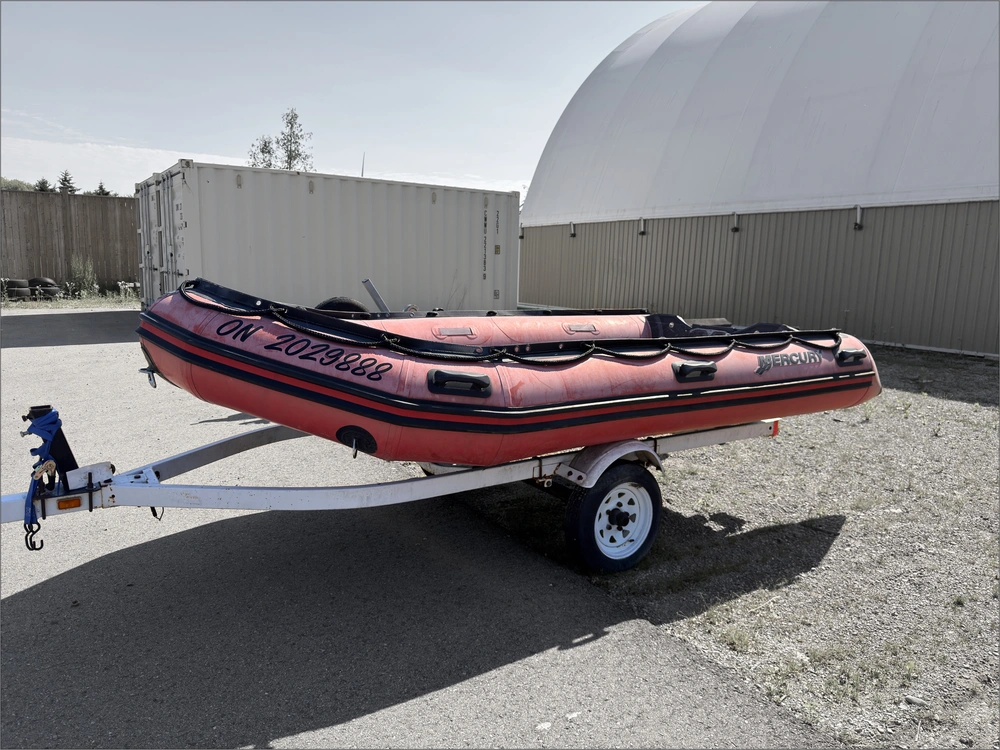 2009 Mercury Inflatable alt