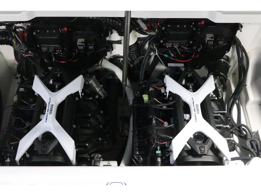 2024 Yamaha 252sd alt