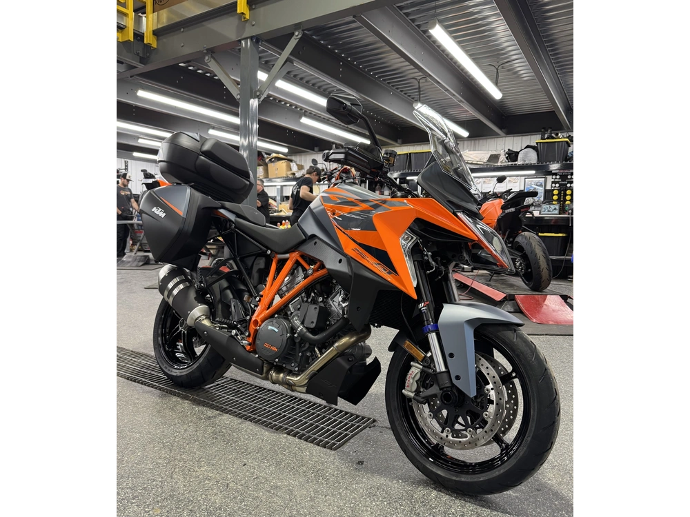 Ktm Super Duke Gt 2024 alt