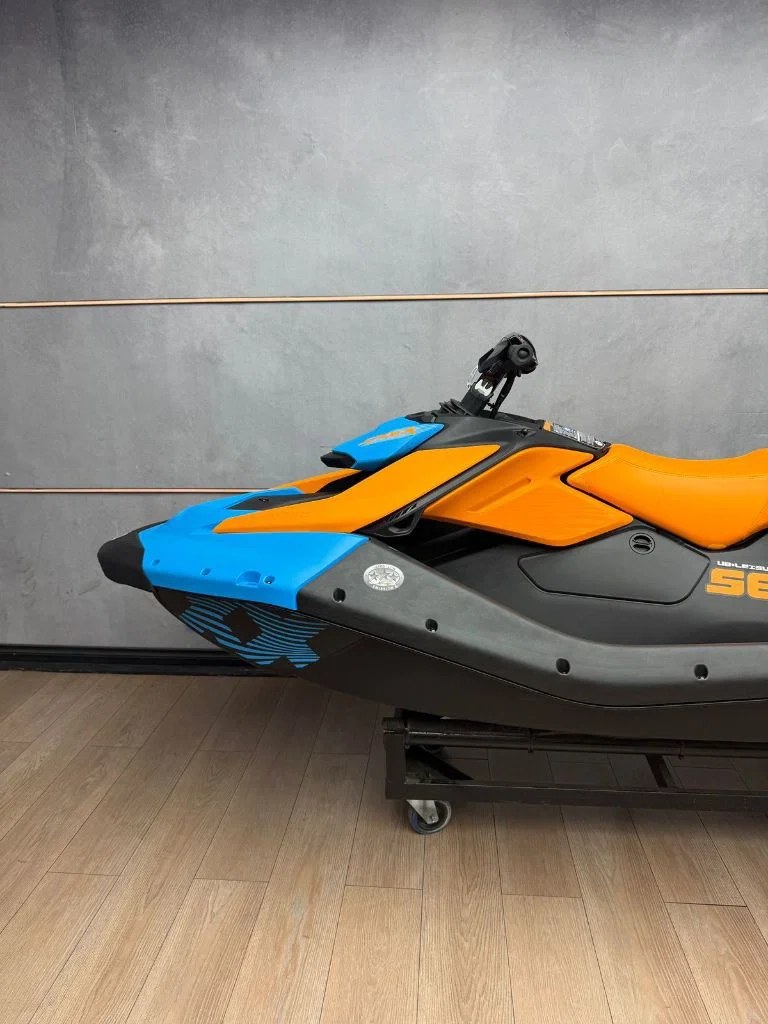 2026 Sea-Doo SPARK TRIXX 3UP IBR "Gulfstream Blue / Orange Crush (Sound System)"