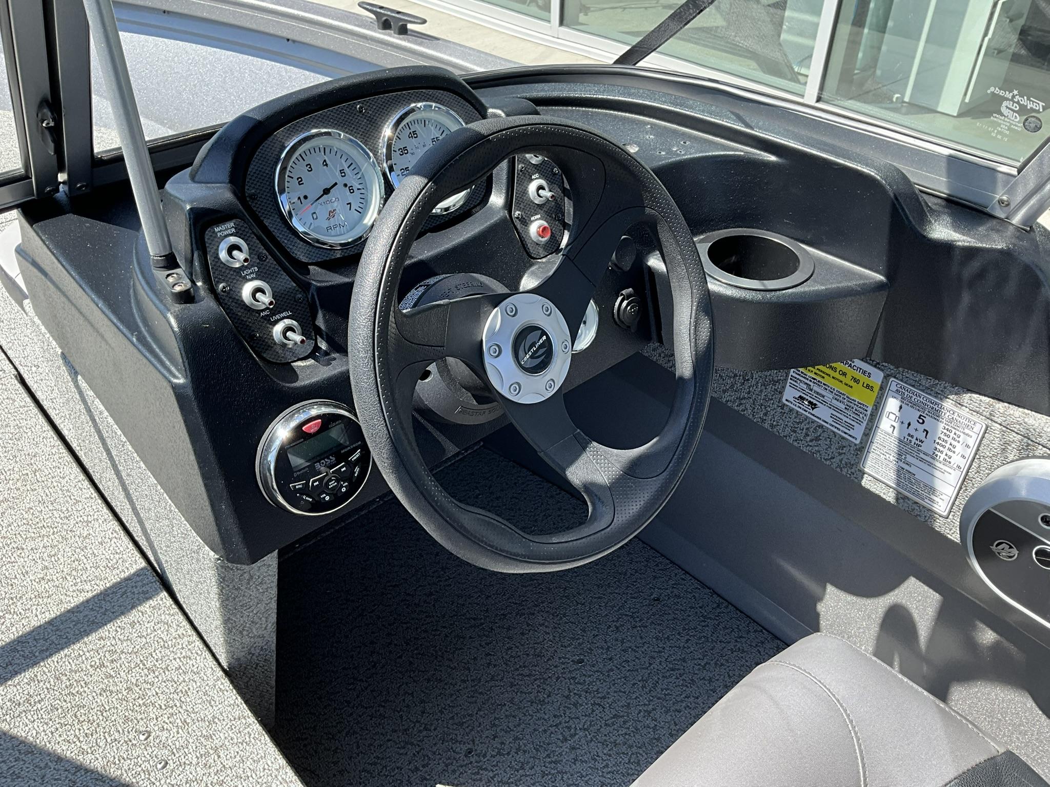 2021 Crestliner Vision 1700 thumbnail 6
