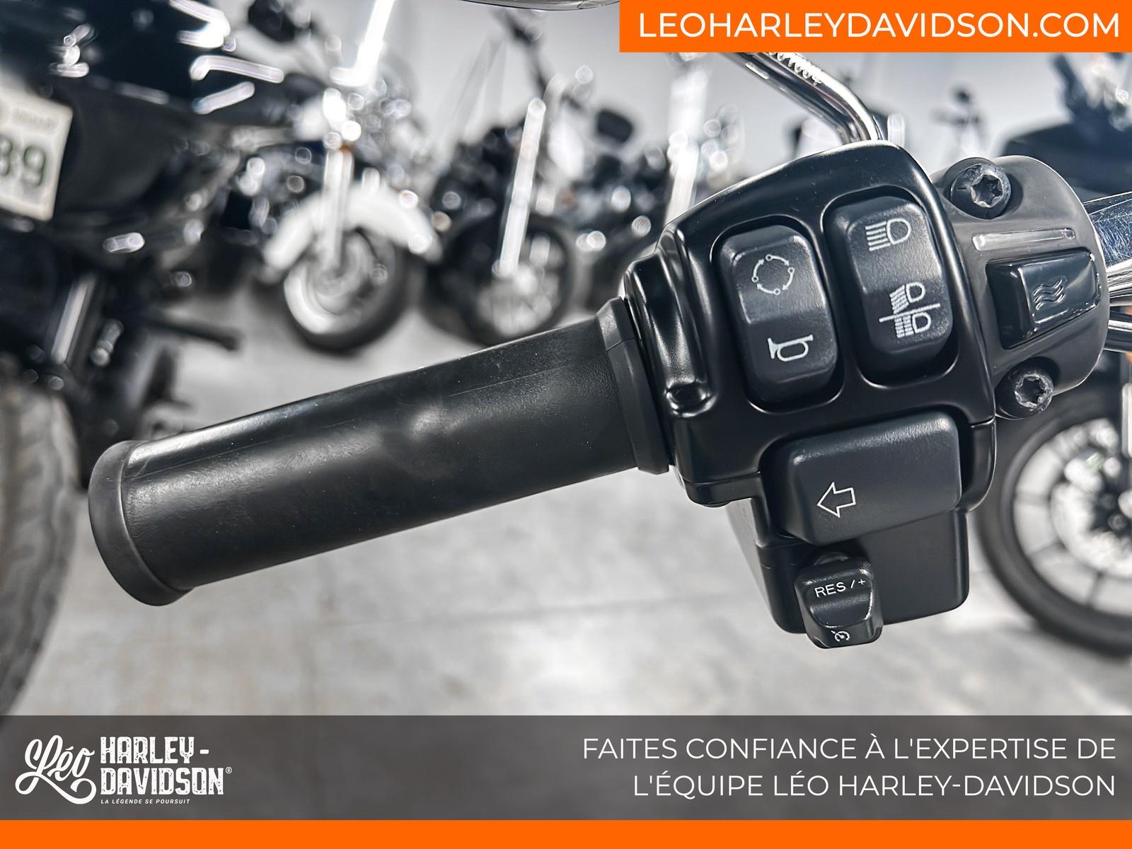 2018 Harley-Davidson FLDE Softail Deluxe thumbnail 14