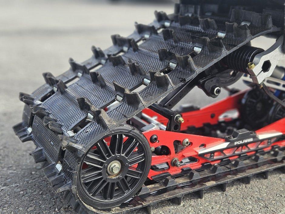 Polaris 850 Indy VR1 BOOST 137