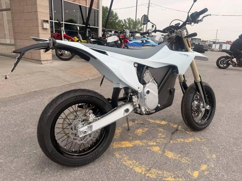 2026 Stark Future Varg Sm 80hp alt
