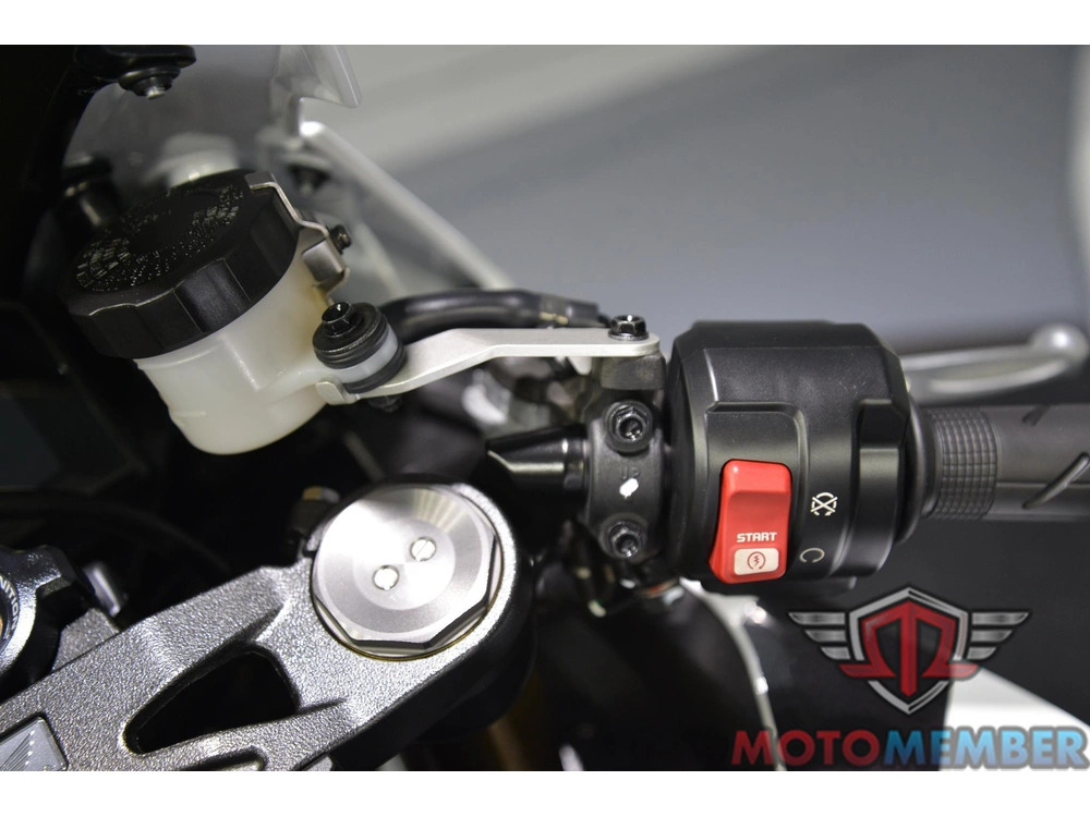 2025 Honda Cbr1000rr alt