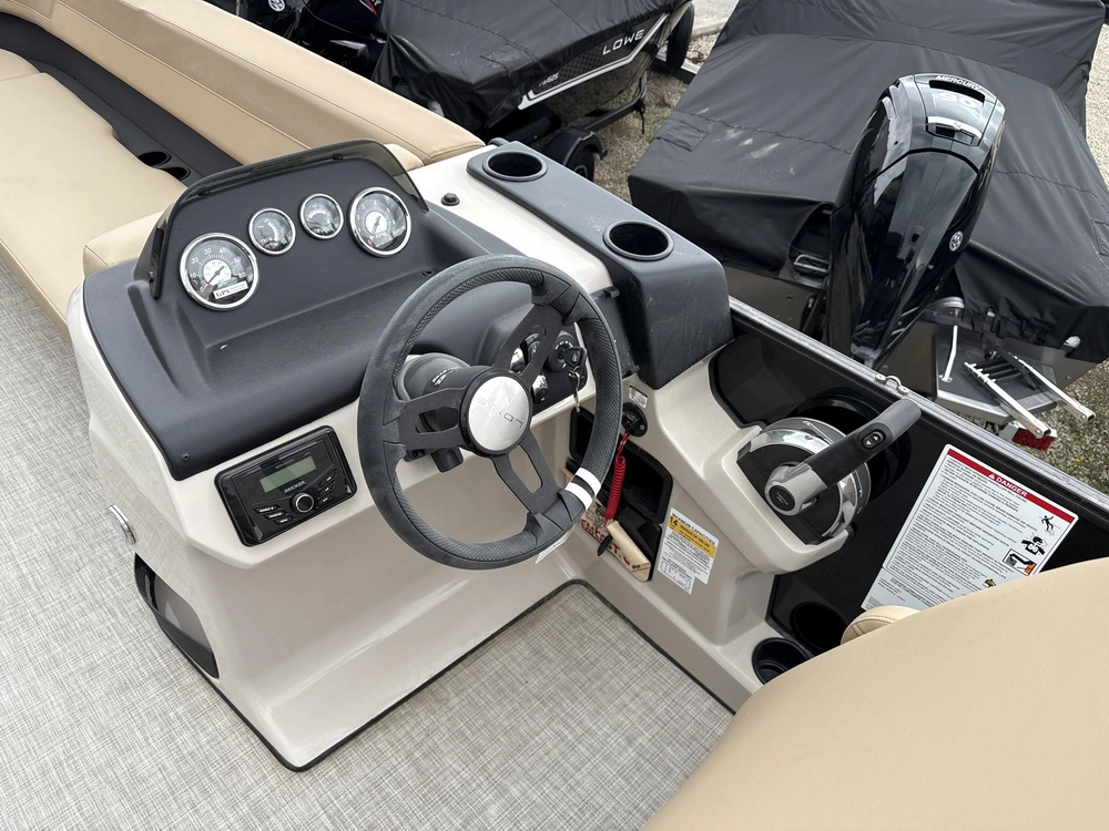 2025 Lowe Boats Ls230 Tritoon Pontoon alt