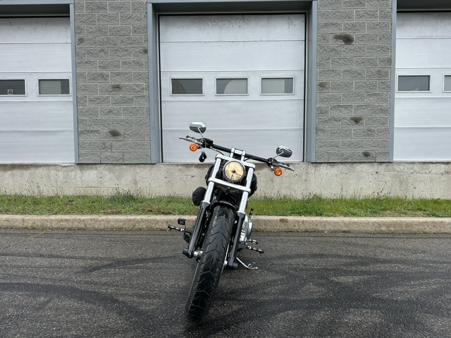 2016 Harley-Davidson Breakout FXBR thumbnail 4