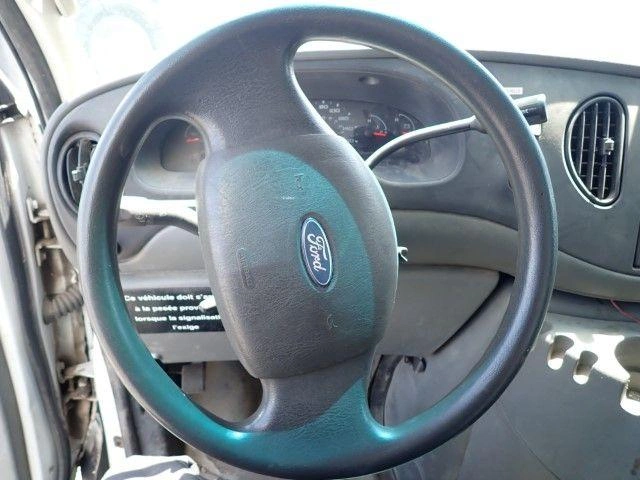 Ford E-450 2004
