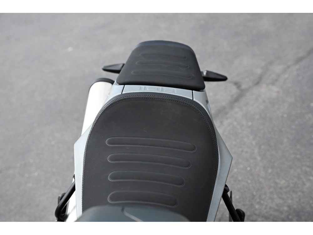 2027 Husqvarna Svartpilen 801 alt