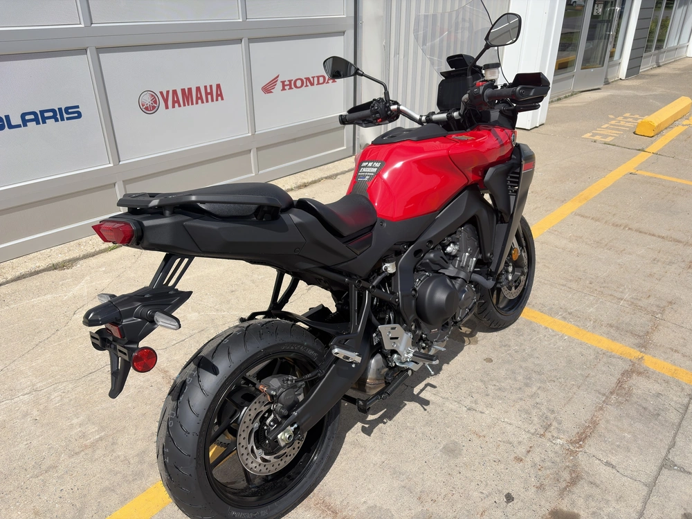Yamaha Tracer 9 Y-amt 2026 alt