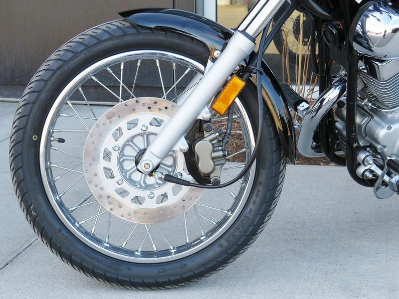 2025 Yamaha V-star 250 alt