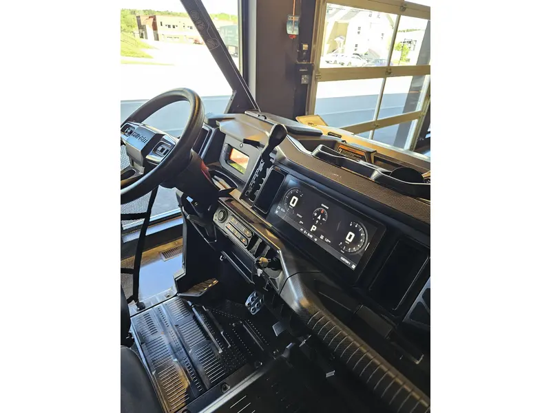 2026 Can-Am DEFENDER XT HD11 ÉCRAN 10.25PO