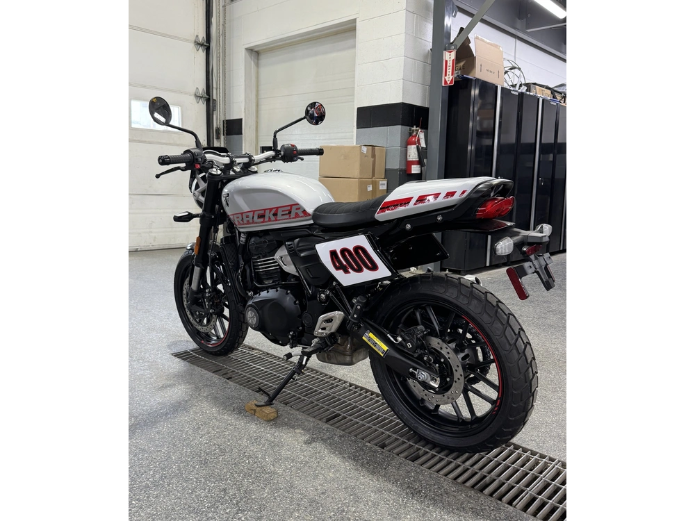 2027 Triumph Tracker 400 Argent alt