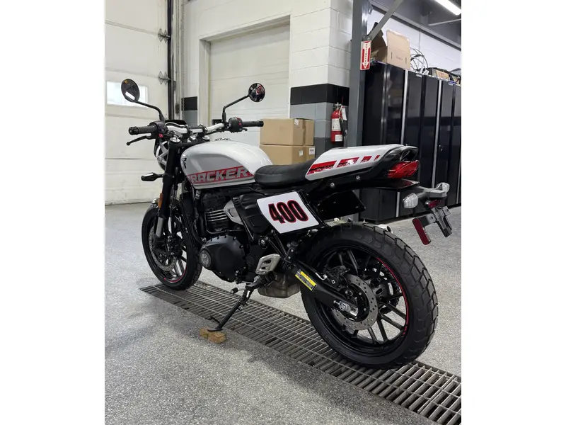 2027 Triumph TRACKER 400 ARGENT