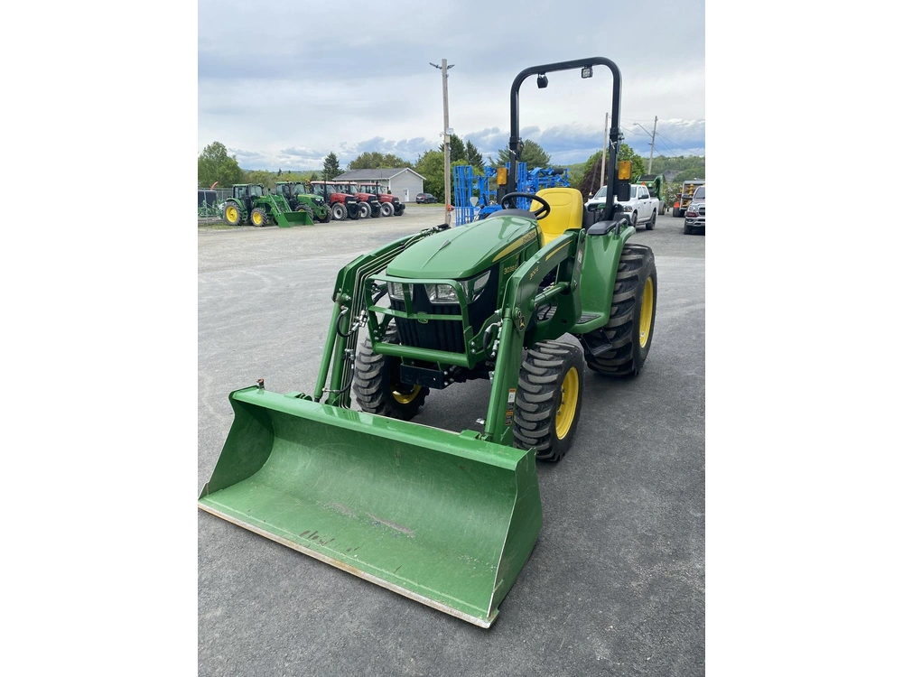 John Deere 3038e 2023 alt