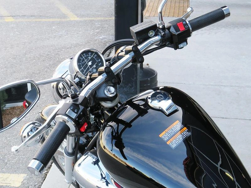 2025 Yamaha V-star 250 alt