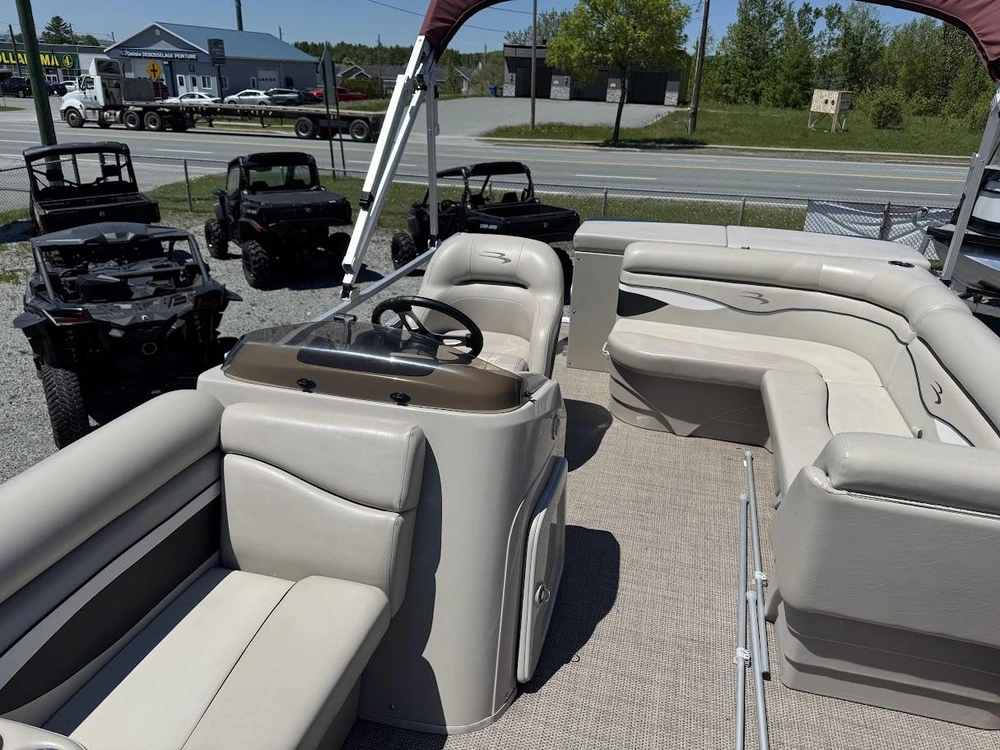 2019 Bennington Marine 188 Sv alt