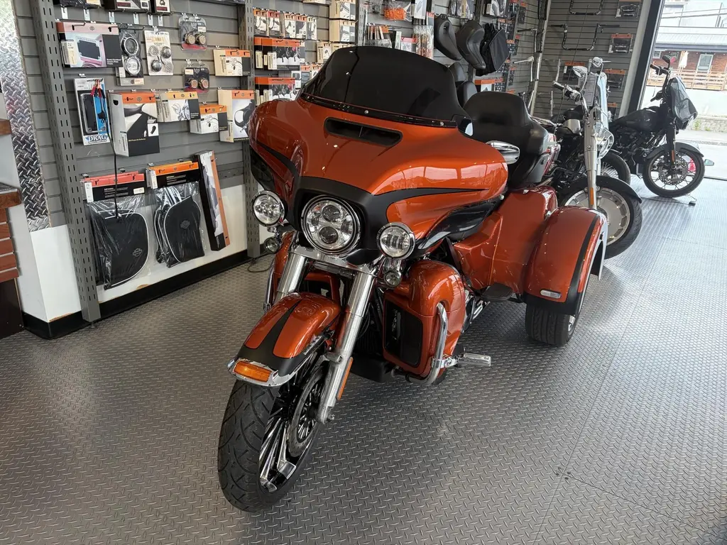 Harley-Davidson FLHTCUTG Tri Glide Ultra 2019