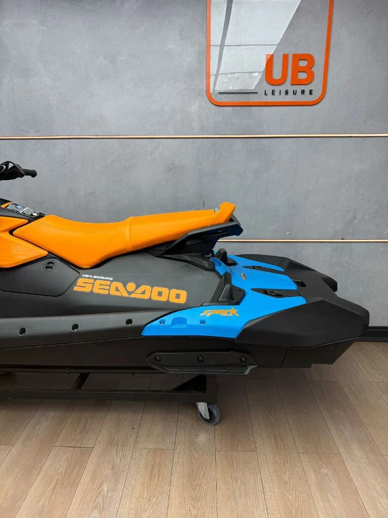 2026 Sea-Doo SPARK TRIXX 3UP IBR "Gulfstream Blue / Orange Crush (Sound System)"