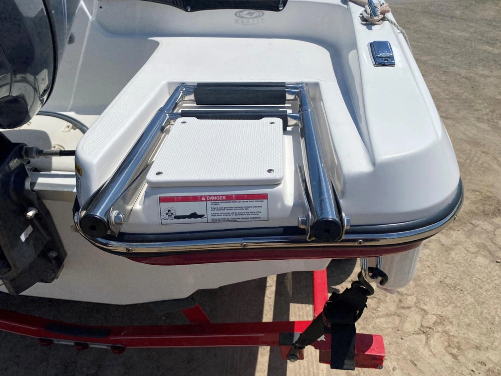 2014 Yamaha Rinker 186 alt