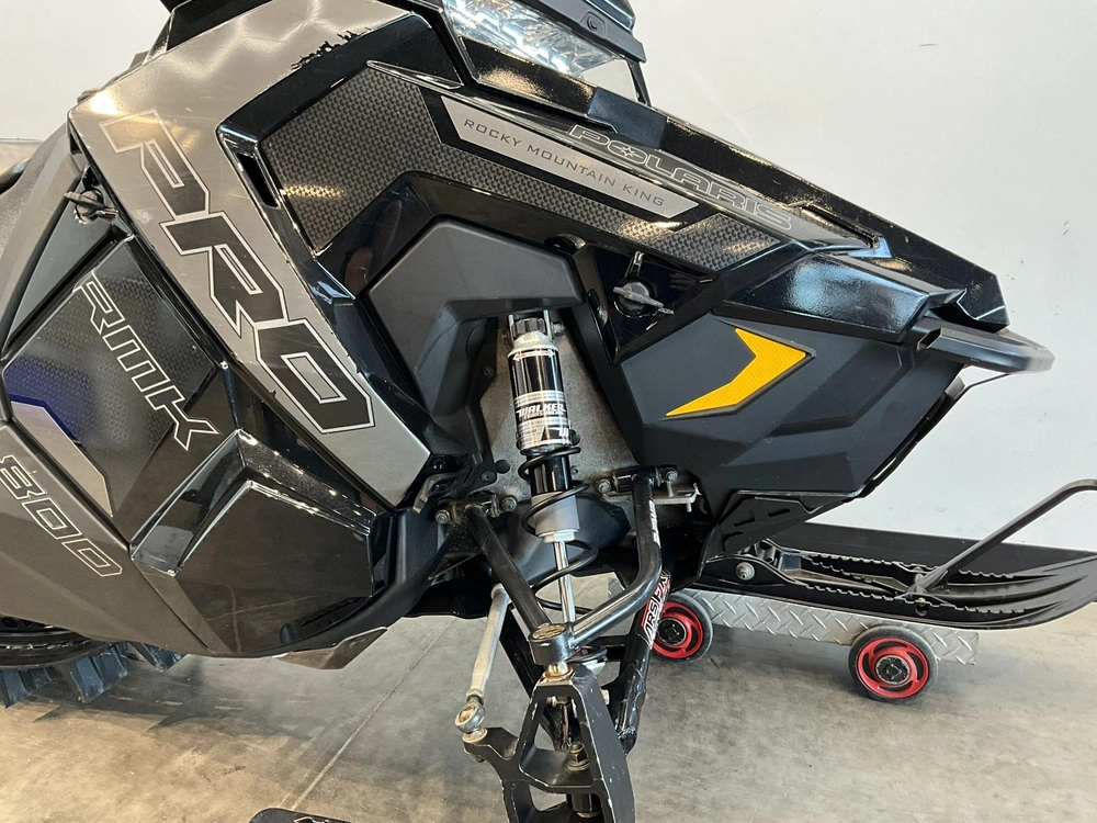 Polaris 800 Pro Rmk 155 2017 alt