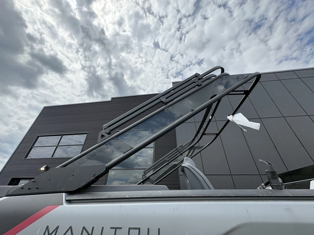2025 Manitou Explore 22 Switchack Bench Rotax 150 alt