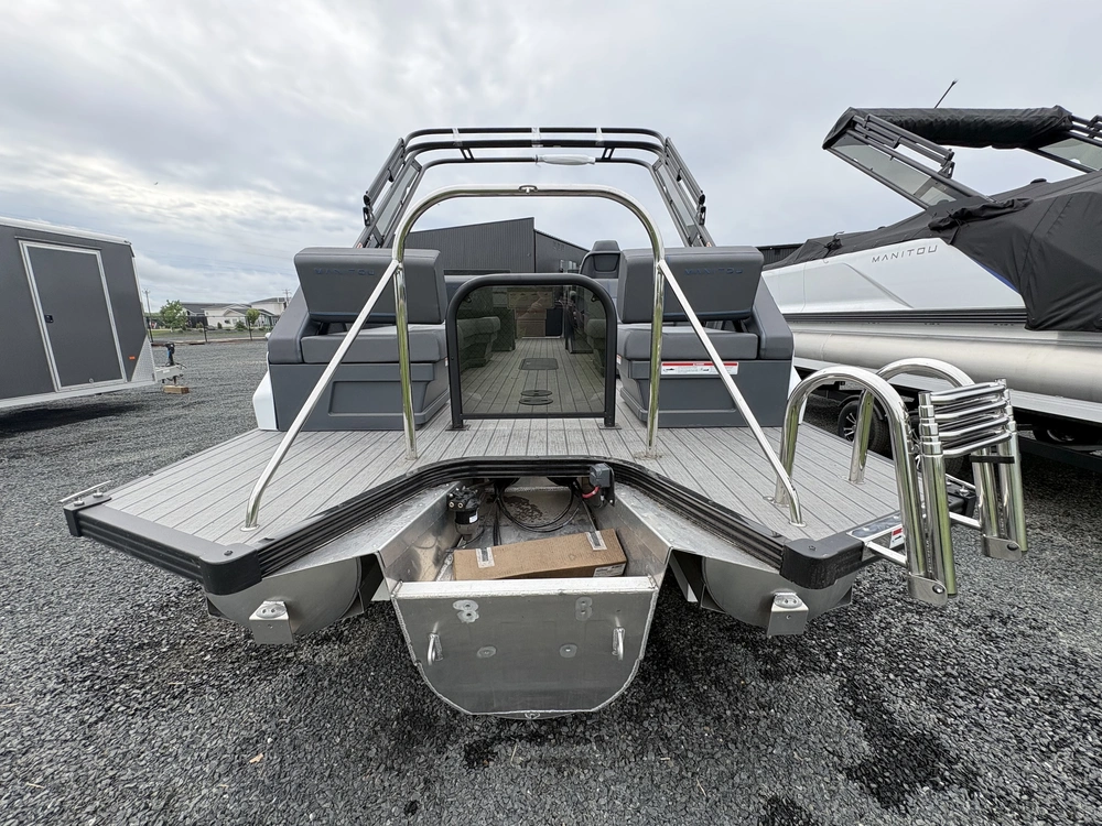 2025 Manitou Explore 24 Switchback Trifold 250 Mercury & Trailer alt