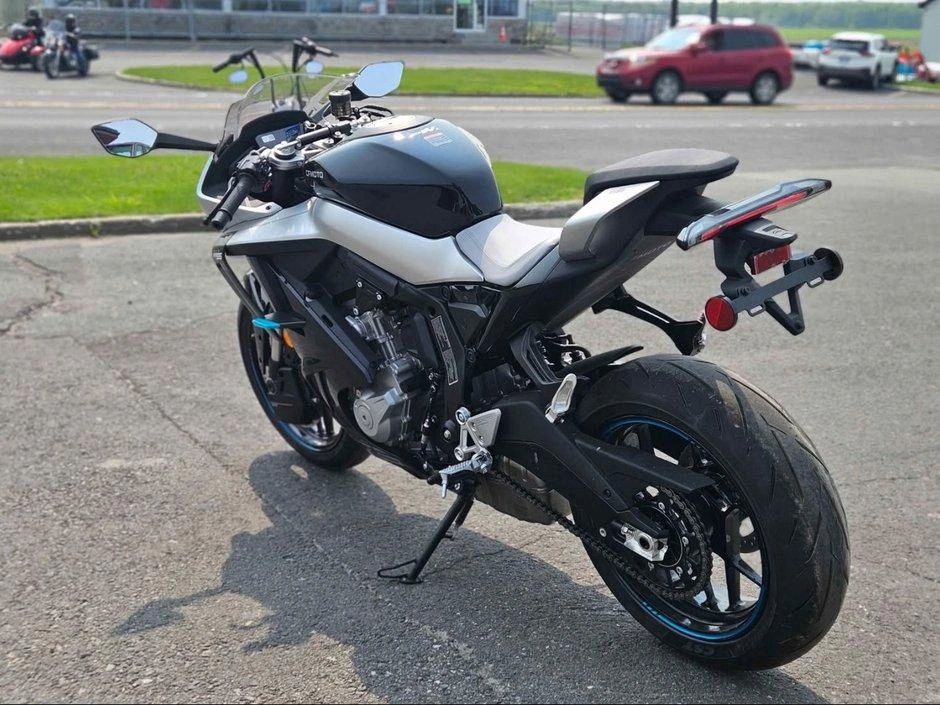 2026 Cfmoto 675ss alt
