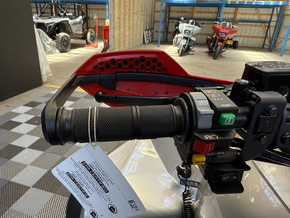 2026 Can-am Renegade X Mr 1000r alt