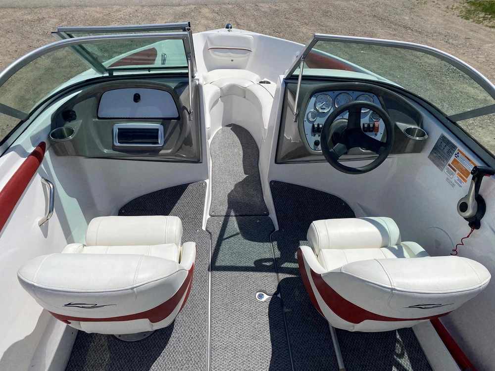 2014 Yamaha Rinker 186 alt