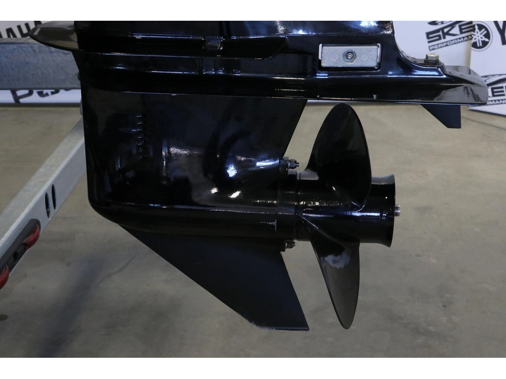 Avalon Venture 1775 Cruise Rear Bench +mercury 40 Hp 2023 alt