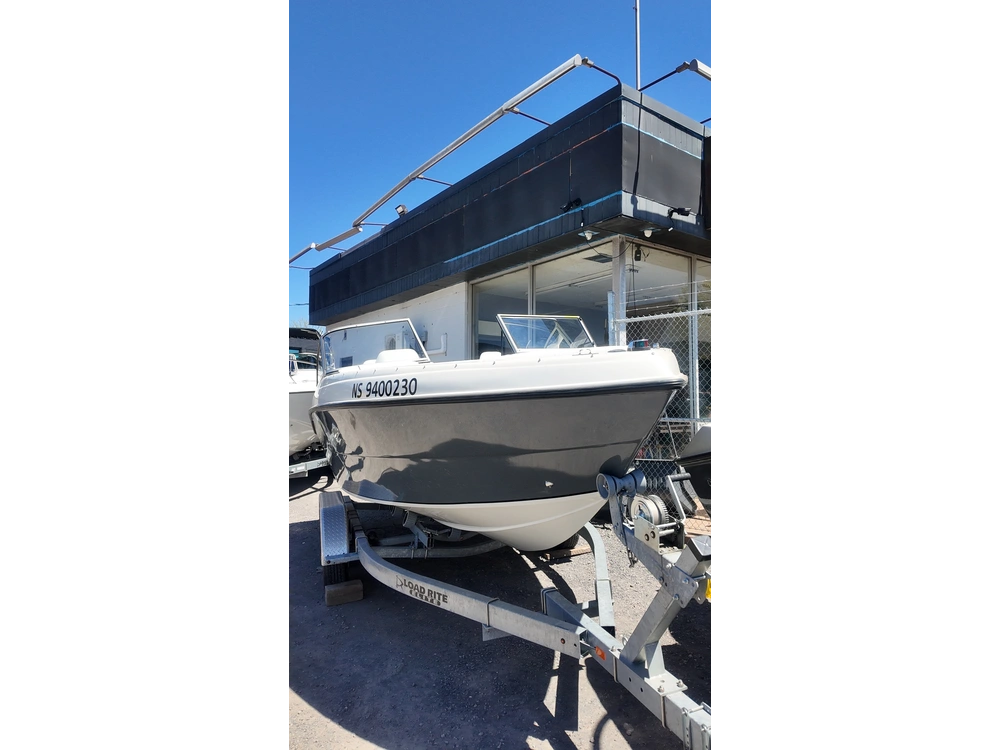 2023 Pro Sports 2000dc W/ Mercury Seapro 150hp Motor & Trailer Pkg