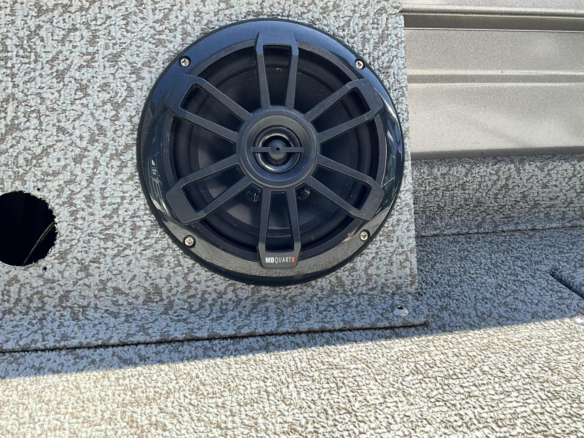 2021 Crestliner Vision 1700 thumbnail 7