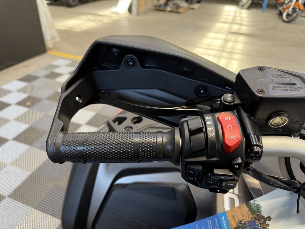 2026 Cfmoto Cforce 800 Touring alt