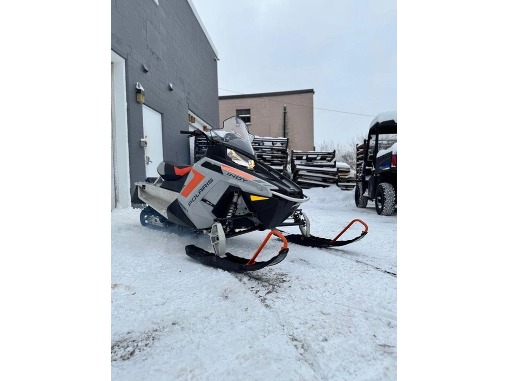 2025 Polaris 550 Indy Sport alt