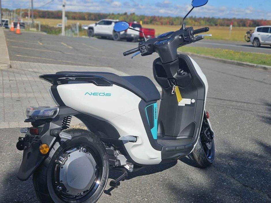 Yamaha Neo's Electrique 2025 alt