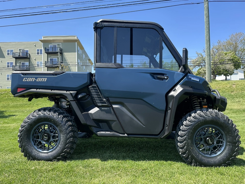 2026 Can-am Defender Ltd Hd11 alt