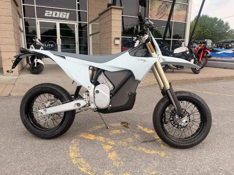 2026 Stark Future Varg Sm 80hp alt