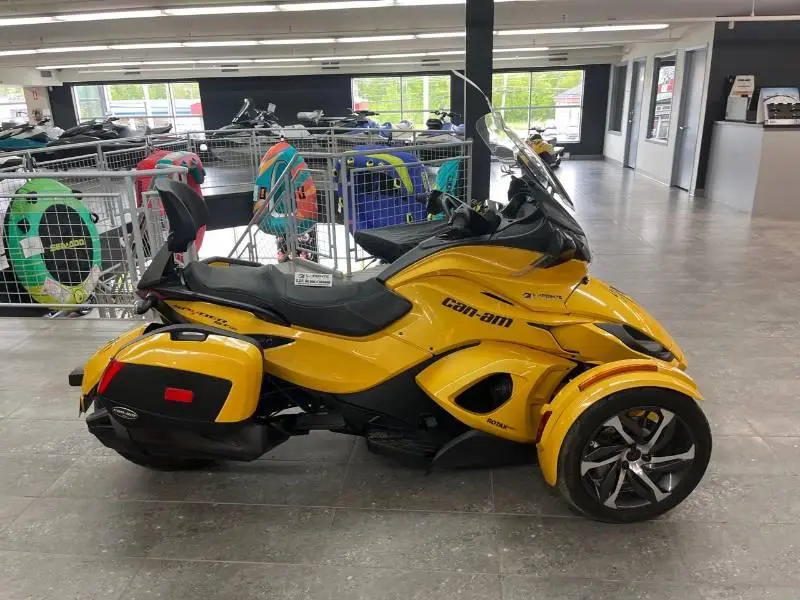 2014 Can-Am SPYDER ST-S SE5 JAUNE