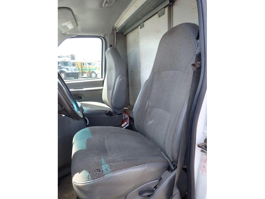 Ford E-450 2004