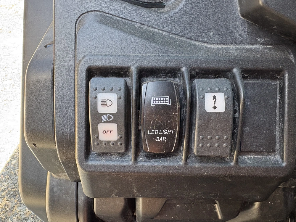 2024 Can-am Ssv Def Max Texcab 65 Hd10 Bk 24 Limited Hd10 alt
