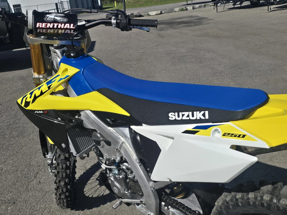 2025 Suzuki Rmz250 alt