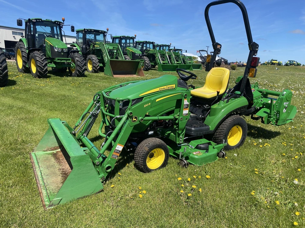 John Deere 1023e 2021 alt