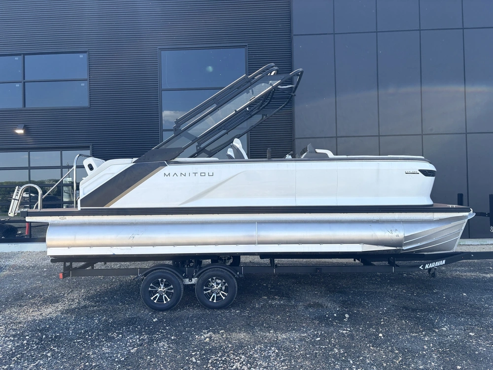 2025 Manitou Explore 22 Navigator Trifold 250 Mercury & Trailer alt