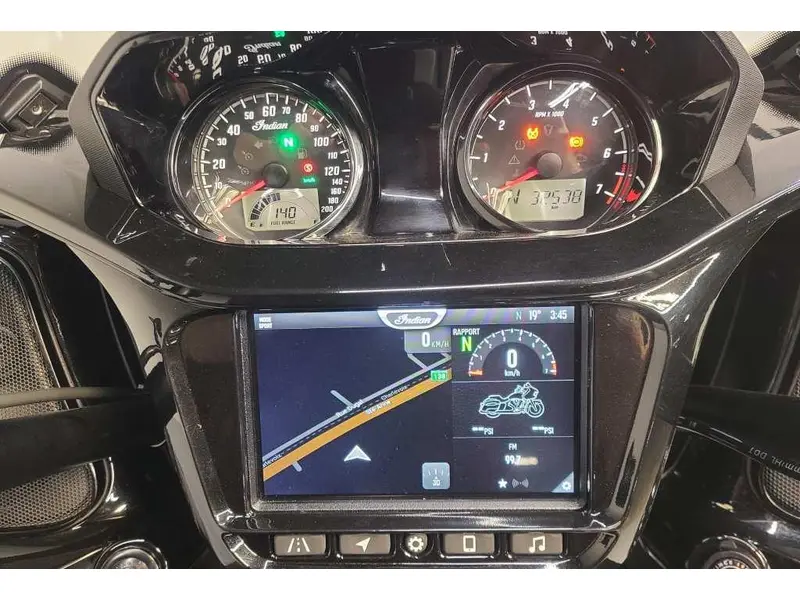 2024 Indian Motorcycle CHALLENGER DH