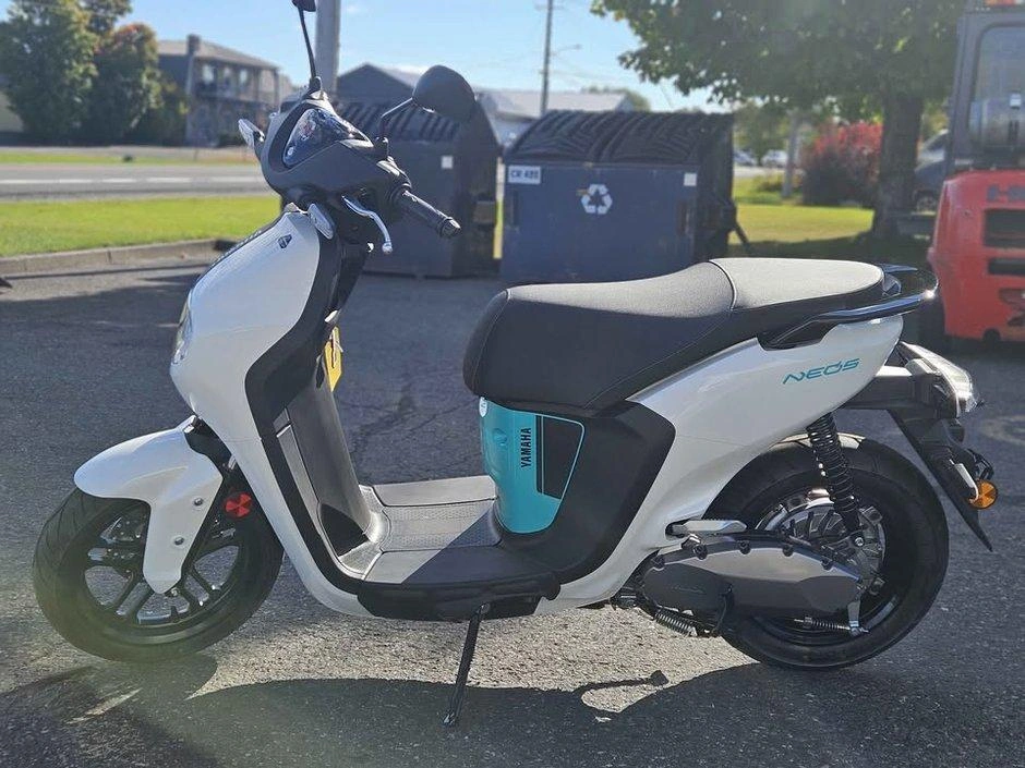Yamaha Neo's Electrique 2025 alt